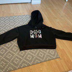 DOG mom half hoodie size L Brand new never worn